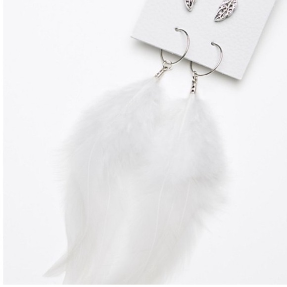 NWOT Free People Earrings bundle - White Feather Earrings Turquoise studs - Boho - Picture 10 of 10